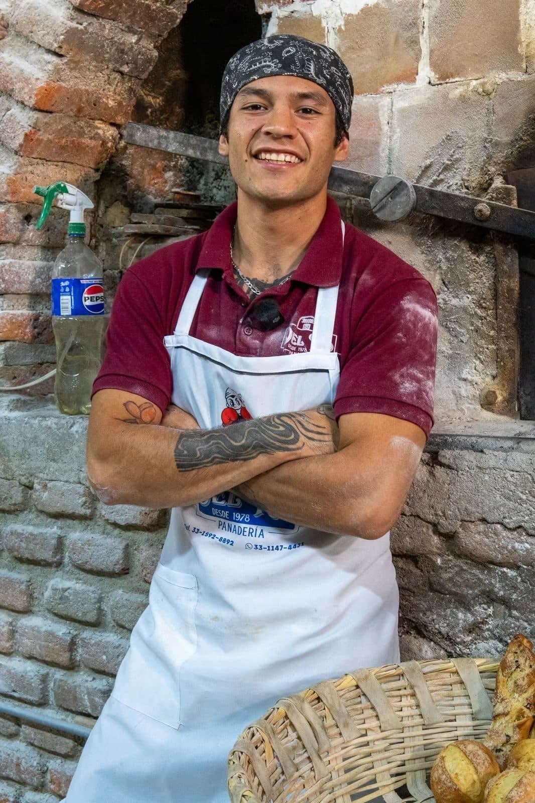 Diego del Río en su panadería